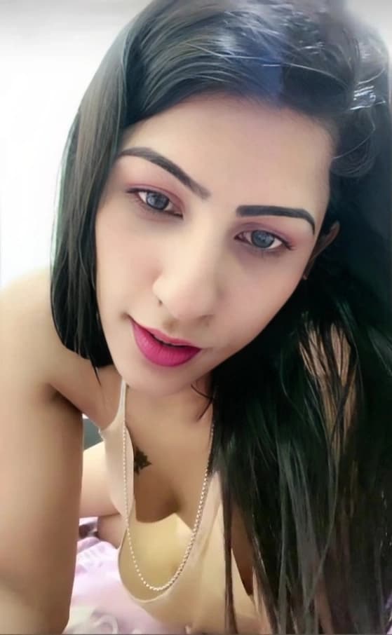 Sexy Girl Vodka Live Show Flashing Boobs on Tango