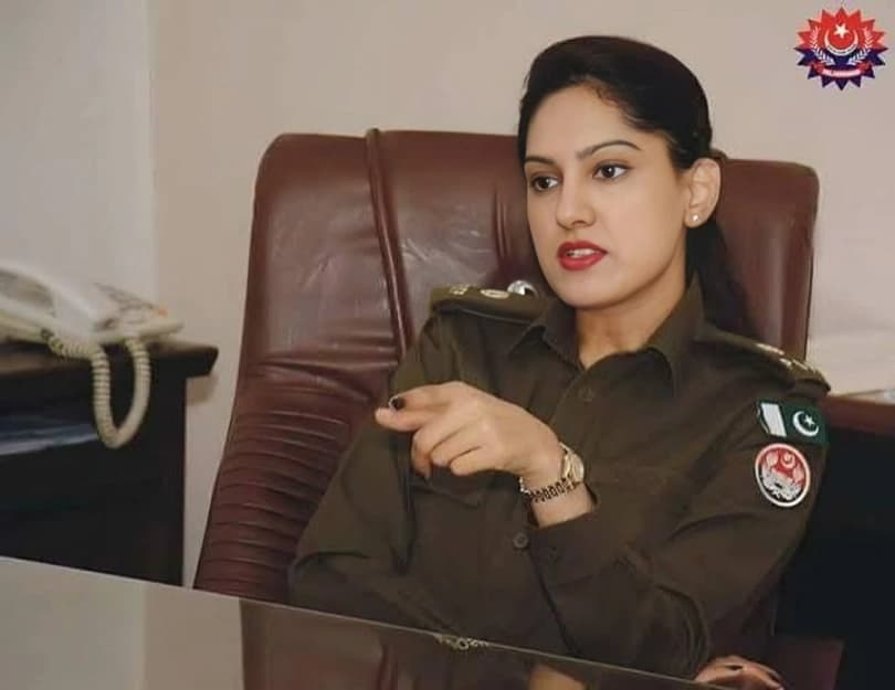 Pakistani DSP Nude Fucking and Riding with Cum Facial on Her Face - Image 2