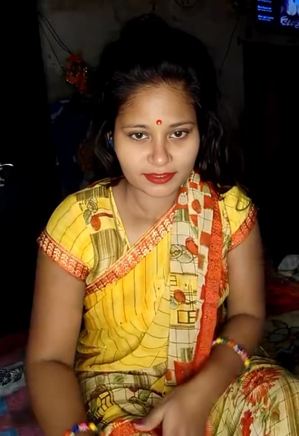 Bhabhi in Saree Stripping Off Her Panty Showing Super Wet Pussy Closeup Fingering - Image 1