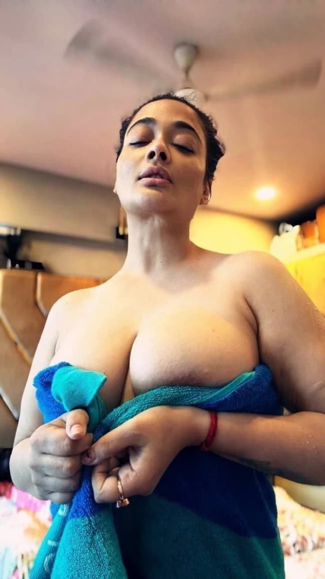 Kiran Rathore Nude Topless Pics and Videos Leaked Dancing & Teasing Her Big Boobs - Image 5